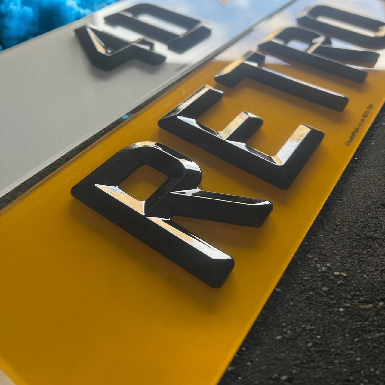 Range Rover Oversized Rear 4D Retro Acrylic Number Plates - (pair) with standard front